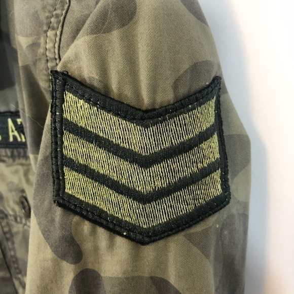 Ashley by 26 International Camo army button down - Picture 4 of 5